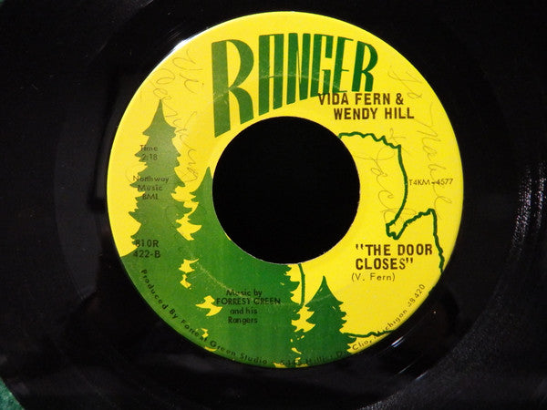 Vida Fern And Wendy Hill (4) With Forrest Green & The Rangers : Feeling Sorry / The Door Closes (7", Single)
