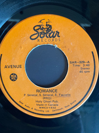 Avenue (27) : Romance (7", Single)